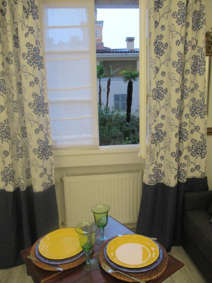 Le Ptit Nicois Sur Le Port Apartment Nice Luaran gambar
